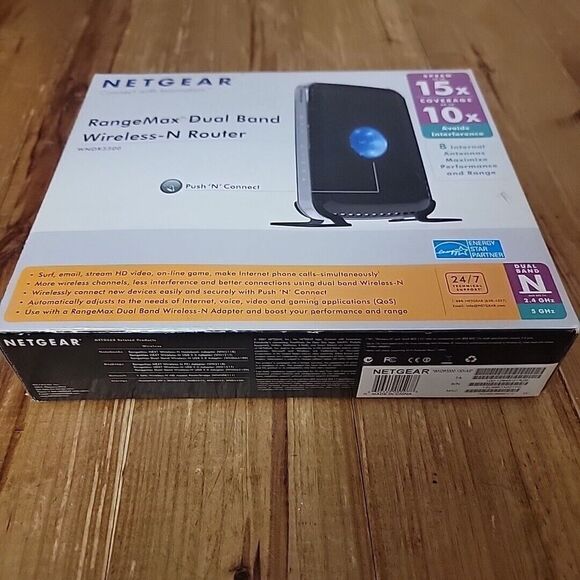 Netgear RangeMax Dual Band Wireless-N Router WNDR3300‎ Push 'N' Connect - Picture 10 of 11